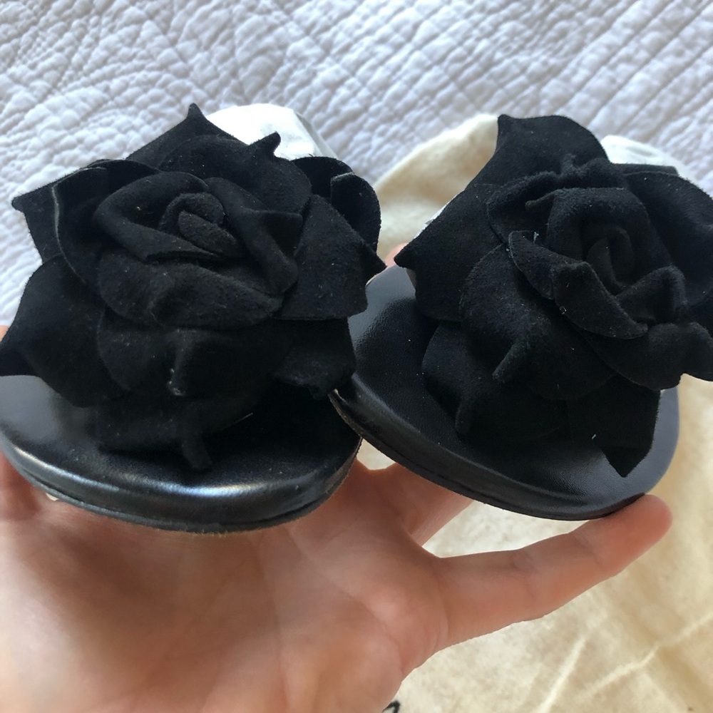 Manolo Blahnik Camilla Flower Thong Sandal - Picture 2 of 6
